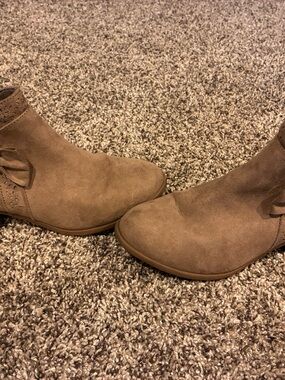 Women's Tan Suede Ankle Boots with Side Bow